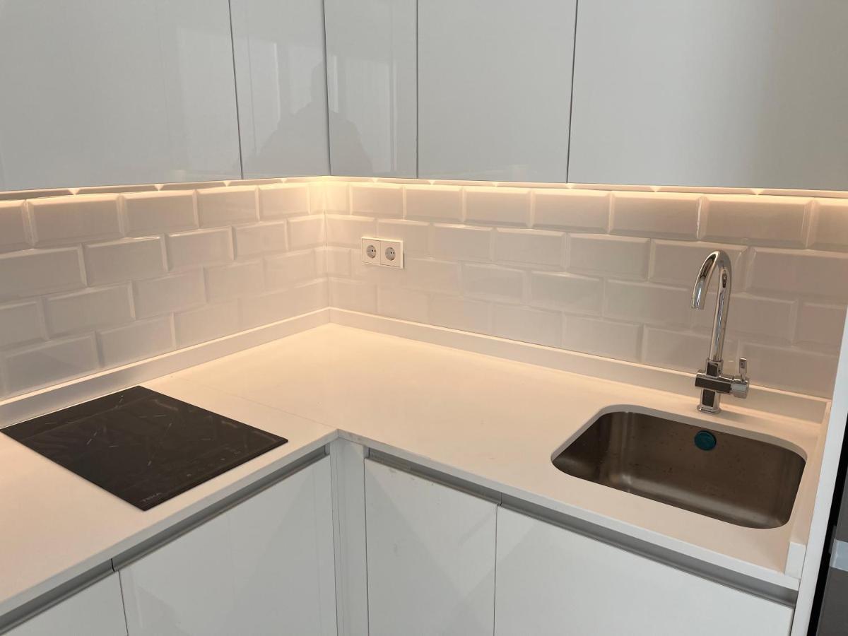 Bernabeu/ C.Universitaria Apartments Madrid Bagian luar foto