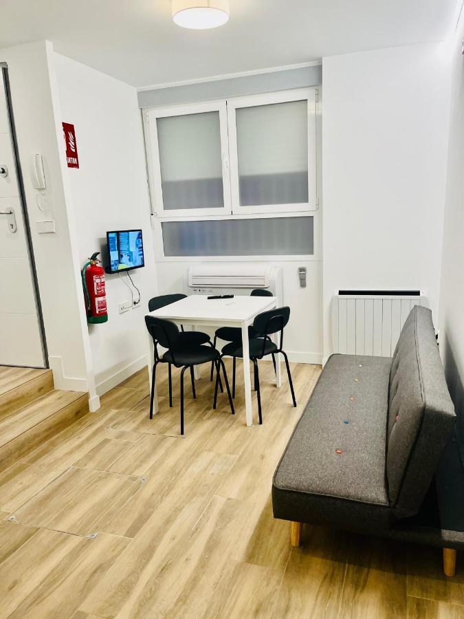 Bernabeu/ C.Universitaria Apartments Madrid Bagian luar foto
